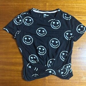 Epic Threads Black and White Smiley Face Short Sleeve Tee